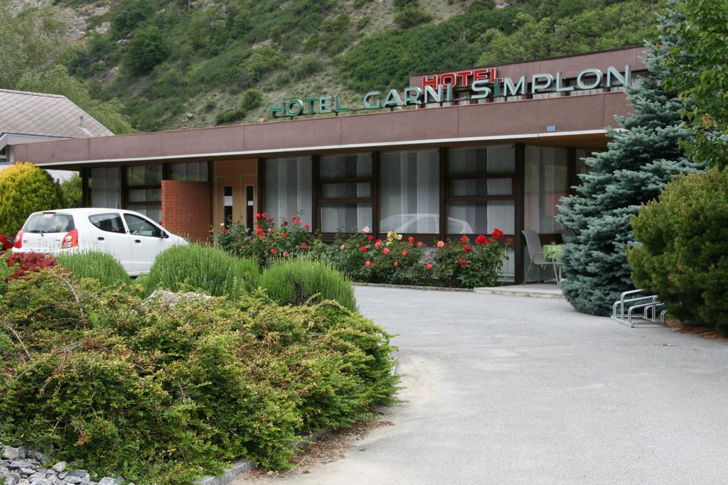 Hotel Garni Simplon Brigerbad ภายนอก รูปภาพ